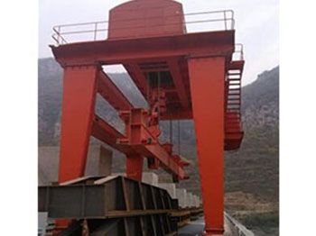 壩頂門式起重機(jī)